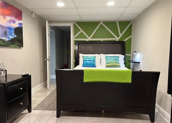 Quite And Cozy * Hickory Hills